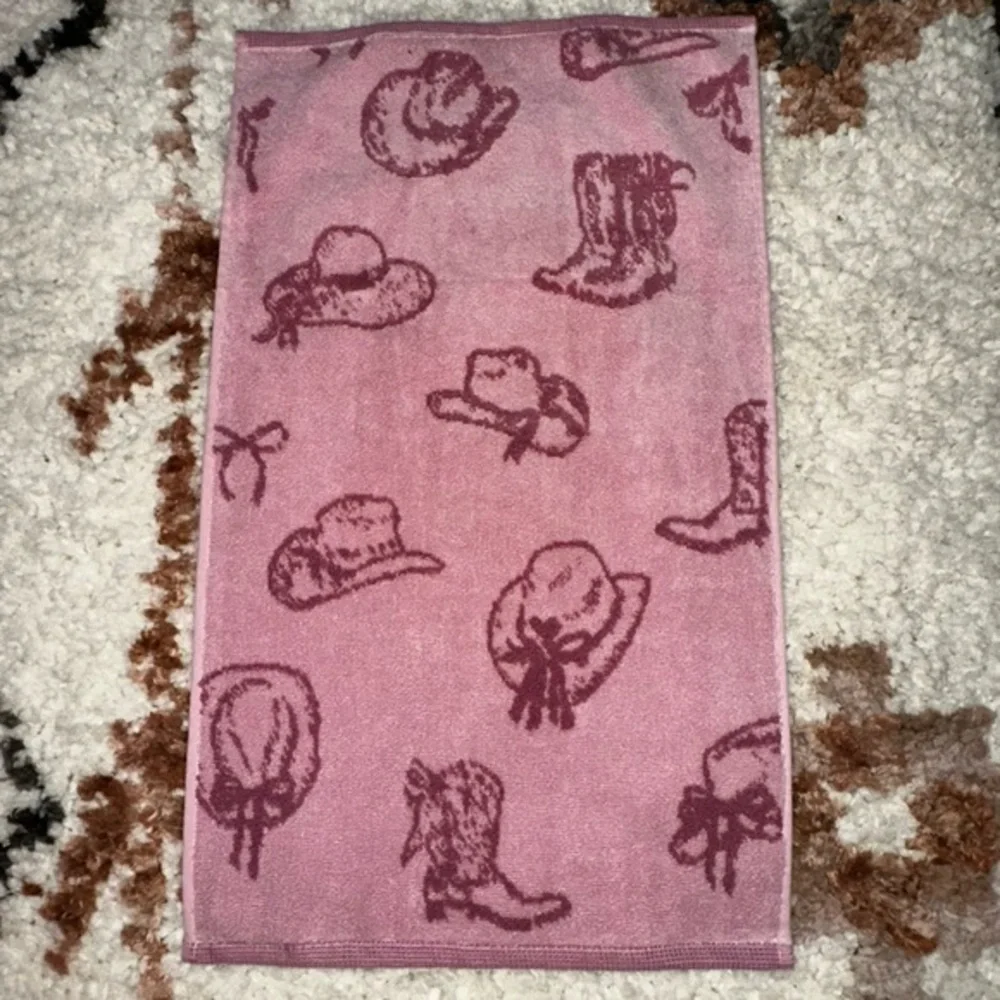 NEW Wrangler Pink Cowboy Boots, Hats, & Bows Reversible Hand Towel